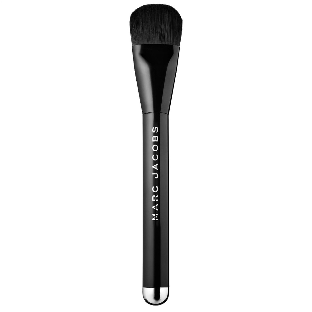 Marc Jacobs seamless foundation brush